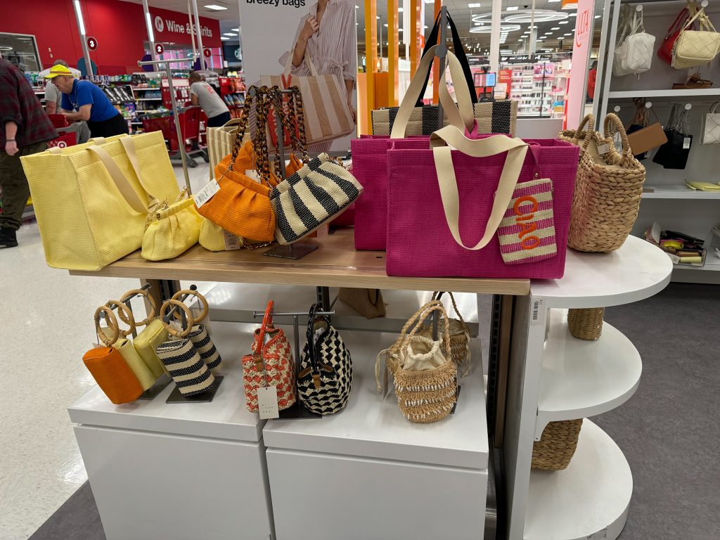 Target purse display